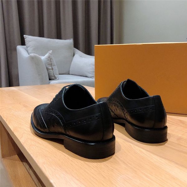 designer men patent leather oxfords genuine leather shoes classic brogue mens formal shoe casual bullock dress wedding shoes, Black
designer men patent leather oxfords genuine leather shoes classic brogue mens formal shoe casual bullock dress wedding shoes, Black