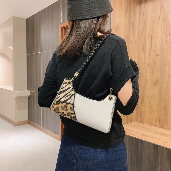 retro splicing women shoulder messenger bag leopard pattern pu handbag hobo mini underarm purse casual street handbag
retro splicing women shoulder messenger bag leopard pattern pu handbag hobo mini underarm purse casual street handbag
