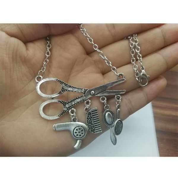 модные ювелирные изделия ожерелье волос dresser инструменты фен для волос / scissor / comb / зеркало подвески ожерелье парикмахера present, Silver
модные ювелирные изделия ожерелье волос dresser инструменты фен для волос / scissor / comb / зеркало подвески ожерелье парикмахера present, Silver