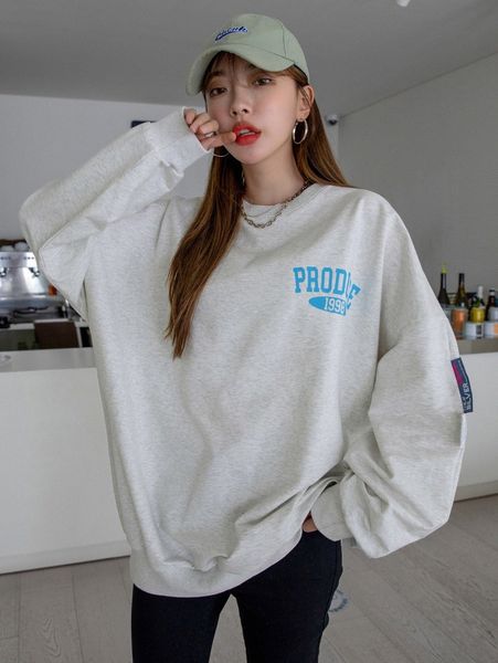 dazy letter graphic patched detail drop shoulder oversized pullover r60s#, White;black
dazy letter graphic patched detail drop shoulder oversized pullover r60s#, White;black