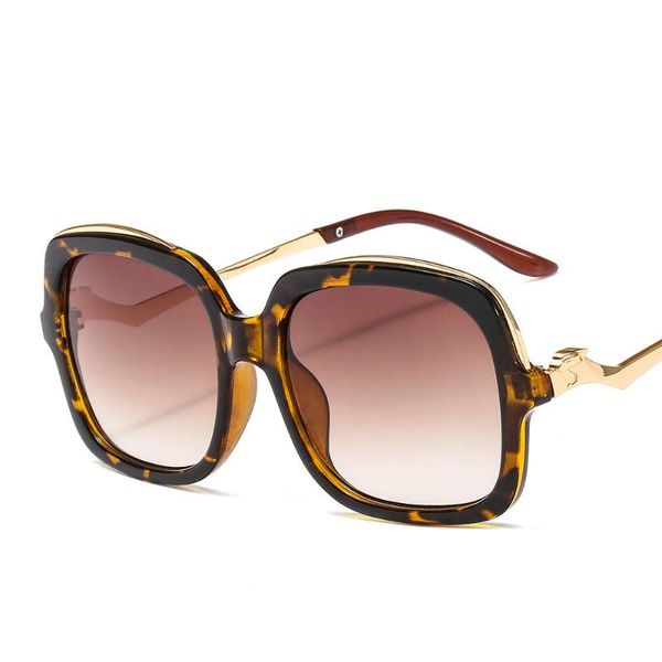 sunglasses vintage square women 2021 brand small bee big frame eyewear female fml, White;black
sunglasses vintage square women 2021 brand small bee big frame eyewear female fml, White;black