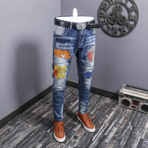 2021 new fashion streetwear blue elastic slim fit embroidery designer ripped pants patchwork hip hop men 86t0
2021 new fashion streetwear blue elastic slim fit embroidery designer ripped pants patchwork hip hop men 86t0