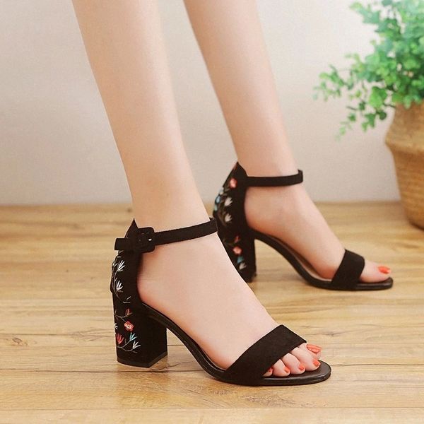 2020 new print office lady women sandals shallow square heel buckle strap casual high heels party party zapatillas mujer flock #577x, Black
2020 new print office lady women sandals shallow square heel buckle strap casual high heels party party zapatillas mujer flock #577x, Black