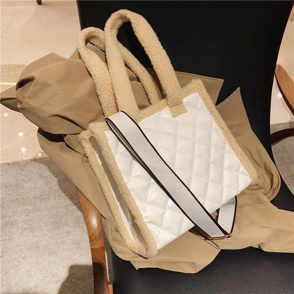 cross body large-capacity women's bag 2021 autumn and winter trendy fashion lamb hair single shoulder messenger tote
cross body large-capacity women's bag 2021 autumn and winter trendy fashion lamb hair single shoulder messenger tote
