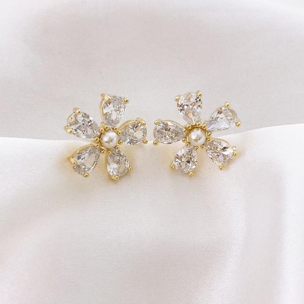 stud fashion brand delicate jewelry 14k real gold earrings for women zircon cz flower, Golden;silver
stud fashion brand delicate jewelry 14k real gold earrings for women zircon cz flower, Golden;silver