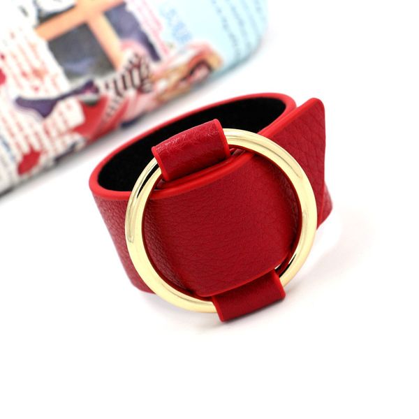 s2717 fashion jewelry circle pu leather bracelet metal buckle adjustable bracelet, Golden;silver
s2717 fashion jewelry circle pu leather bracelet metal buckle adjustable bracelet, Golden;silver