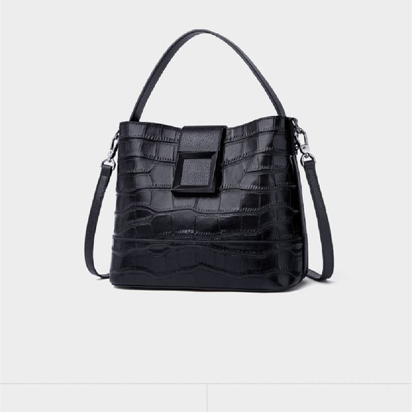 selling real leather brand designer shoduler bag for women ladies new sytle ing, Black;red
selling real leather brand designer shoduler bag for women ladies new sytle ing, Black;red