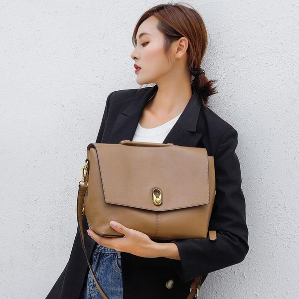 satchels little bag 2020 new messenger bag women fashion trend large capacity commuter handbag shoulder messenger
satchels little bag 2020 new messenger bag women fashion trend large capacity commuter handbag shoulder messenger