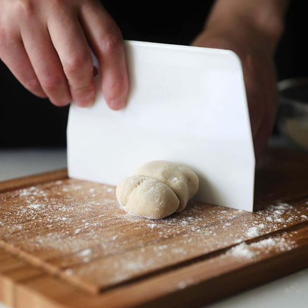 pastry cutter plastic cake spatulas dough scraper trapezoid bread pizza fondant tools butter knife multiduty white safe bakeware dhl free
pastry cutter plastic cake spatulas dough scraper trapezoid bread pizza fondant tools butter knife multiduty white safe bakeware dhl free