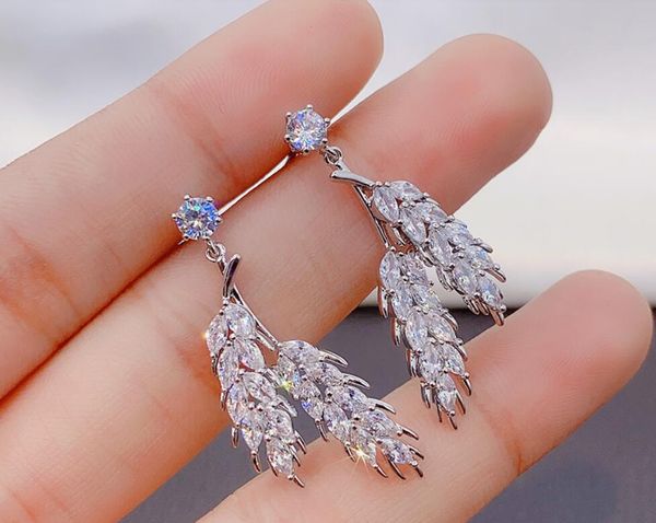 2020 the new super shiny gold and silver wheat spike shaped earrings have a new personality 355, Golden;silver
2020 the new super shiny gold and silver wheat spike shaped earrings have a new personality 355, Golden;silver