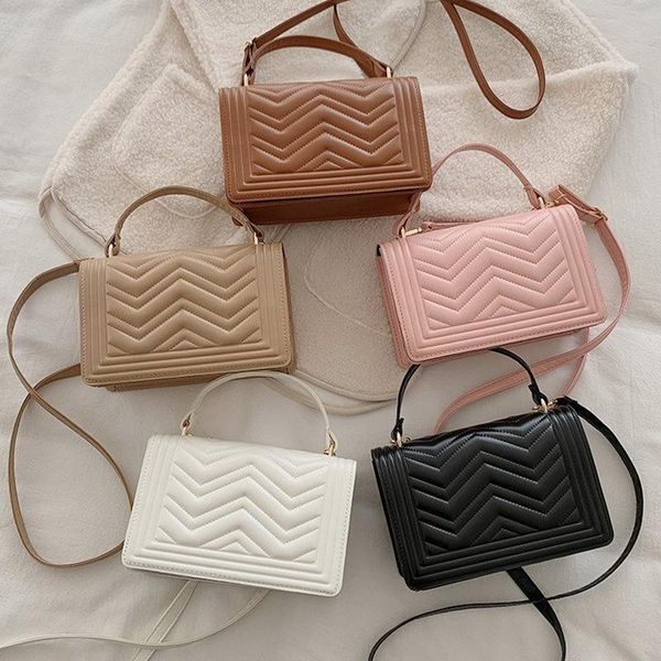 2021 ladies messenger bags for women small flap crossbody bag leather handbag and purse mini trendy classic chain shoulder bags
2021 ladies messenger bags for women small flap crossbody bag leather handbag and purse mini trendy classic chain shoulder bags