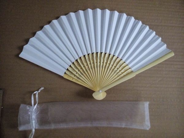 pcs/lot folding shipping,white saling 100 elegant paper hand fan with gift bag wedding&party favors 21cm
pcs/lot folding shipping,white saling 100 elegant paper hand fan with gift bag wedding&party favors 21cm