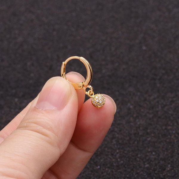 1 шт. crystal zircon daith cz hoop nostilil кольцо цветочная спираль хряда trangus серьги huggie rob reg prug пирсинг ювелирные изделия h wm, Black
1 шт. crystal zircon daith cz hoop nostilil кольцо цветочная спираль хряда trangus серьги huggie rob reg prug пирсинг ювелирные изделия h wm, Black