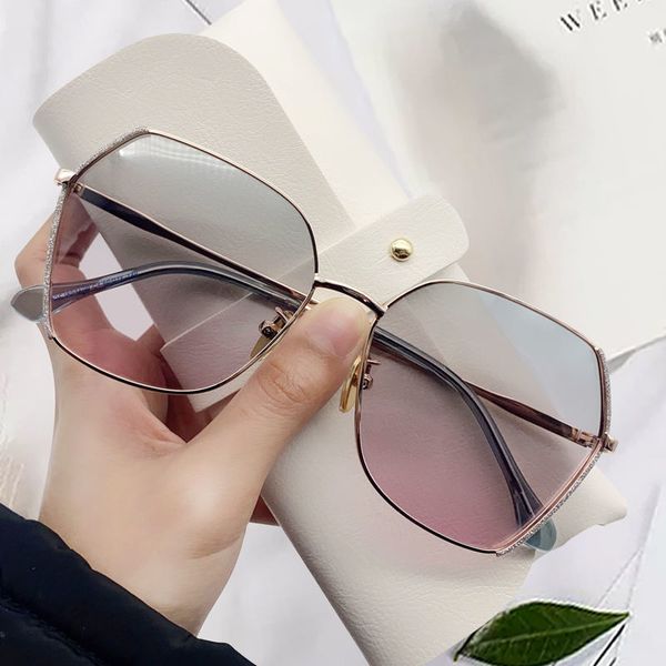 large frame polarizing sunglasses anti ultraviolet multilateral gradient fashion glasses for women big round face myopia, Black
large frame polarizing sunglasses anti ultraviolet multilateral gradient fashion glasses for women big round face myopia, Black