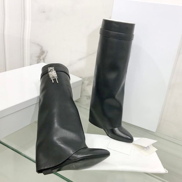 designer fashion women's shoes fashion luxury casual brand drawstring metal buckle women's boots, Red;white
designer fashion women's shoes fashion luxury casual brand drawstring metal buckle women's boots, Red;white