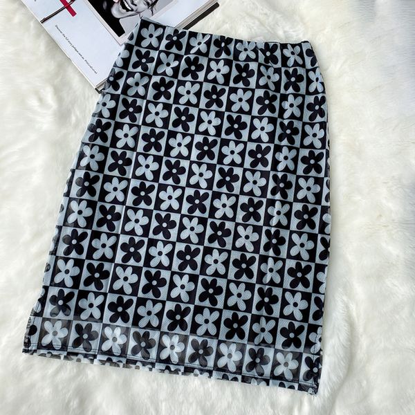 90s vintage daisy mesh midi skirt women high waist skinny pencil skirts harajuku fashion girls floral skirt chic streetwear q1209, Black
90s vintage daisy mesh midi skirt women high waist skinny pencil skirts harajuku fashion girls floral skirt chic streetwear q1209, Black