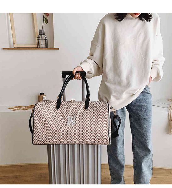 travelling bag duffel s fashion nylon men's trend portable travel large capacity fitness swimming luggage messenger shoulder
travelling bag duffel s fashion nylon men's trend portable travel large capacity fitness swimming luggage messenger shoulder