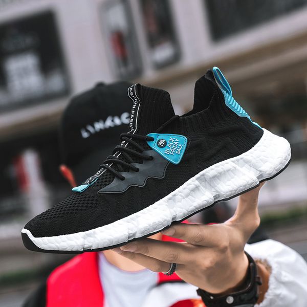 2021 fashion lightweight running shoes for women men tripe black white mens trainers zapatos chaussures 40-45
2021 fashion lightweight running shoes for women men tripe black white mens trainers zapatos chaussures 40-45