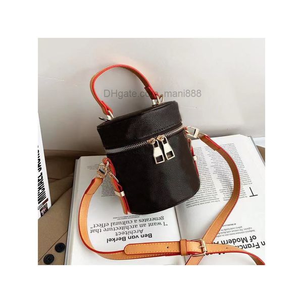 classic lady handbags ladies designer composite bag clutch bags single shoulder handbag female coin big bag bucket
classic lady handbags ladies designer composite bag clutch bags single shoulder handbag female coin big bag bucket