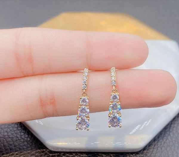 2020 new korean version of individual simple zircon earrings droplet sterling silver needle exquisite 425, Golden;silver
2020 new korean version of individual simple zircon earrings droplet sterling silver needle exquisite 425, Golden;silver