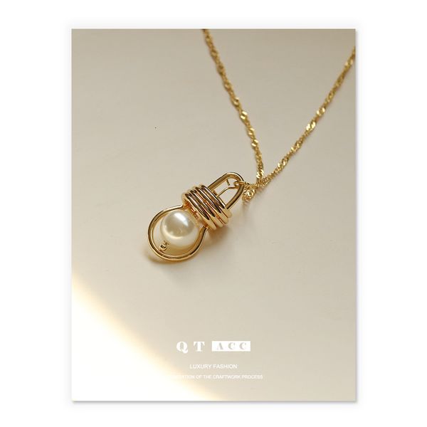 brass plated genuine gold korean bright pearl creative light bulb pendant ins fashion design sweater chain necklace female, Silver
brass plated genuine gold korean bright pearl creative light bulb pendant ins fashion design sweater chain necklace female, Silver