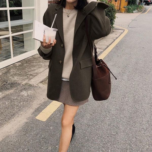 explosive 2020 women's winter clothing urban casual loose solid color double-sided cashmere coat short with pocket jacket y097, Black
explosive 2020 women's winter clothing urban casual loose solid color double-sided cashmere coat short with pocket jacket y097, Black