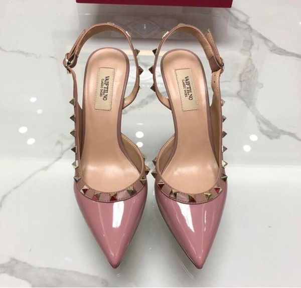 2020 women sandal v right logo women high heel 10cm sandals with rivets genuine leather wedding shoes pointed toe thin heel and right logo, Black
2020 women sandal v right logo women high heel 10cm sandals with rivets genuine leather wedding shoes pointed toe thin heel and right logo, Black