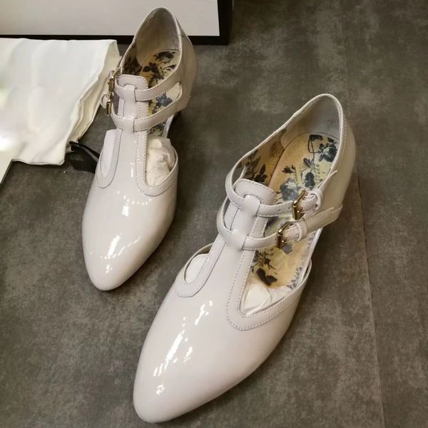 spring summer brand design kitten heels pumps flowers decor patent leather shoes woman pointed toe gladiaor sandals zapatos mujer, Black
spring summer brand design kitten heels pumps flowers decor patent leather shoes woman pointed toe gladiaor sandals zapatos mujer, Black