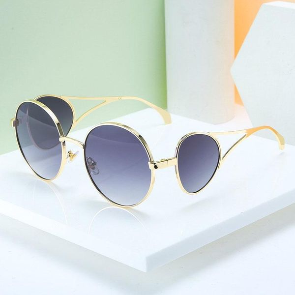 2020 new designer fashion round sunglasses women vintage personality gradient metal sun glasses for female uv4001, White;black
2020 new designer fashion round sunglasses women vintage personality gradient metal sun glasses for female uv4001, White;black