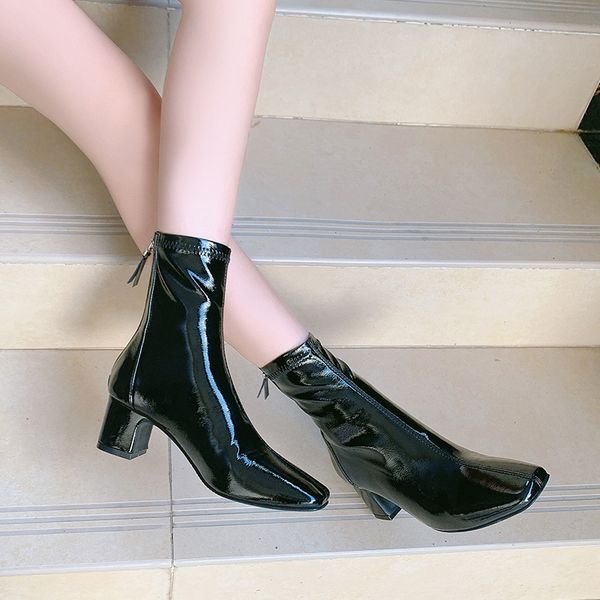 2021 new mode square head back zipper patent women's shoes matted semi-high heels leather boots tlwc, Black
2021 new mode square head back zipper patent women's shoes matted semi-high heels leather boots tlwc, Black
