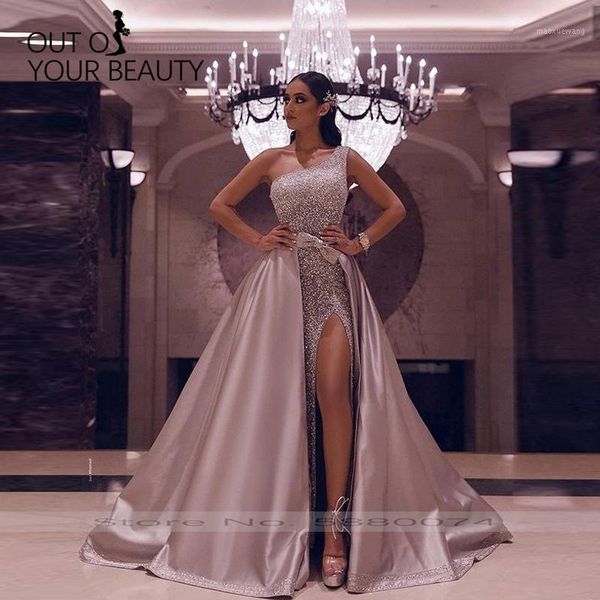2020 new elegant evening dress pink one-shoulder high waist with bow asymmetrical splicing slim slit simple party dress1, White;black
2020 new elegant evening dress pink one-shoulder high waist with bow asymmetrical splicing slim slit simple party dress1, White;black