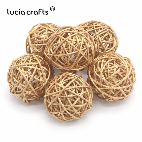 lucia crafts 6pcs 3cm/5cm gold vintage wicker cane ball christmas home gardens patio ornament diy decoration materials m0804 q1112
lucia crafts 6pcs 3cm/5cm gold vintage wicker cane ball christmas home gardens patio ornament diy decoration materials m0804 q1112