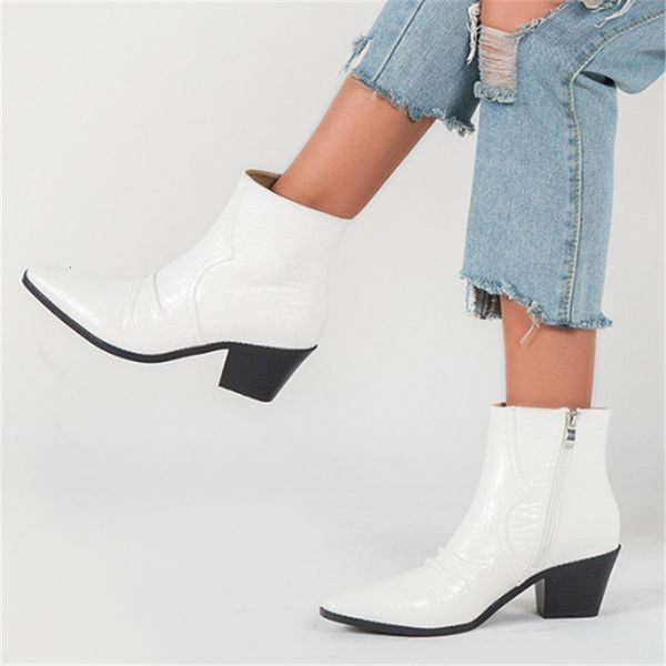 2021 new autumn mode winter leather boots with upper qaulity zipper women standard serpent do not slip-resistant boot wear qpp5, Black
2021 new autumn mode winter leather boots with upper qaulity zipper women standard serpent do not slip-resistant boot wear qpp5, Black