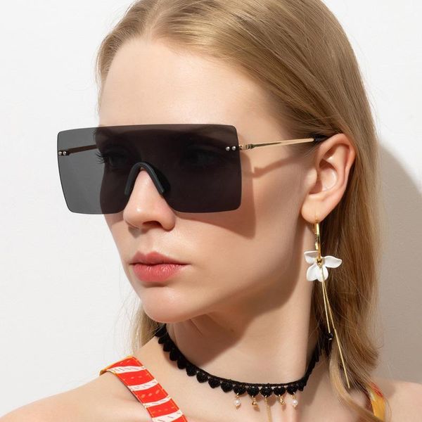 new one-piece generous frame sunglasses european and american fashion gradient color men and women street ssunglasses1, White;black
new one-piece generous frame sunglasses european and american fashion gradient color men and women street ssunglasses1, White;black