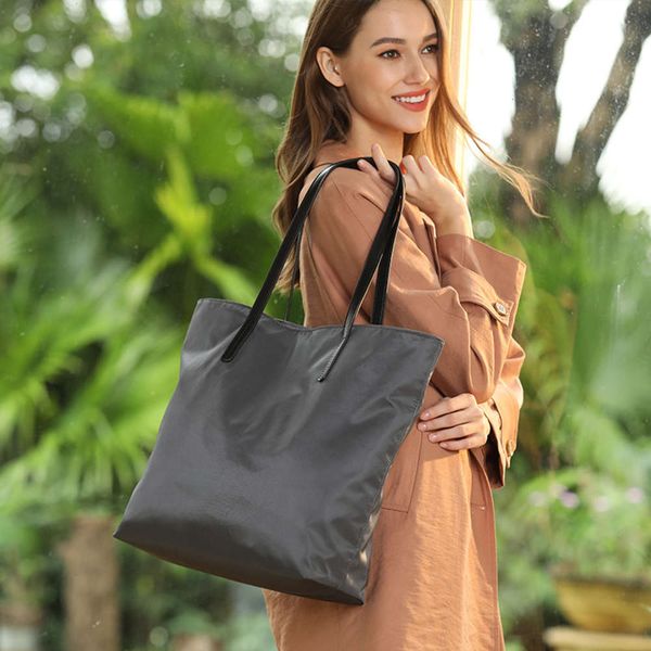 luxurys designers 2021 canvas one shoulder oxford nylon women's commuting hand tote bag
luxurys designers 2021 canvas one shoulder oxford nylon women's commuting hand tote bag