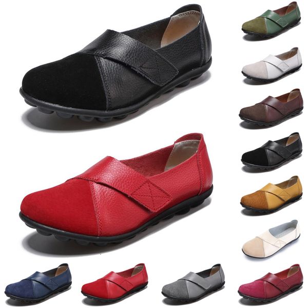 luxury men women casual shoes white blue red loafers suede leather stitching mens trainers sneakers size 35-44
luxury men women casual shoes white blue red loafers suede leather stitching mens trainers sneakers size 35-44