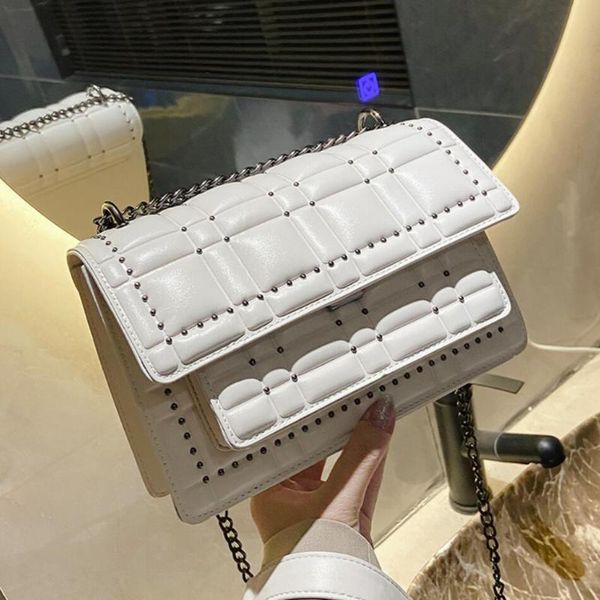 rivet flap crossbody bag 2021 fashion new pu leather women's designer handbag vintage chain shoulder messenger bag
rivet flap crossbody bag 2021 fashion new pu leather women's designer handbag vintage chain shoulder messenger bag