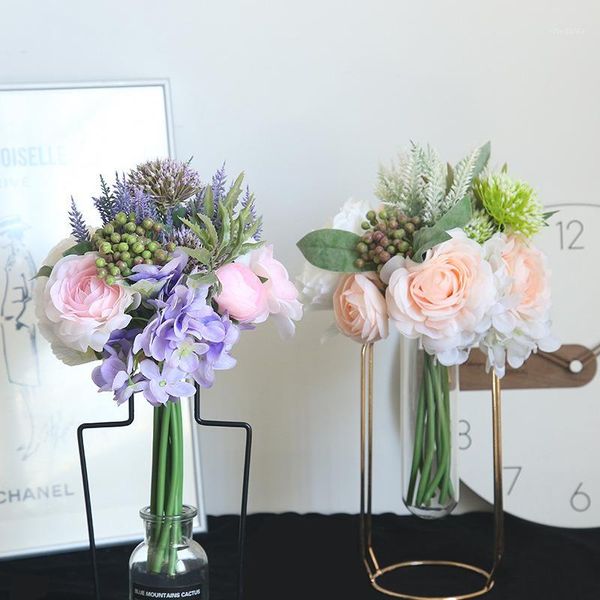artificial rose heads flower bouquet wedding bridal fake silk flowers hydrangea party valentine's home decoration1
artificial rose heads flower bouquet wedding bridal fake silk flowers hydrangea party valentine's home decoration1