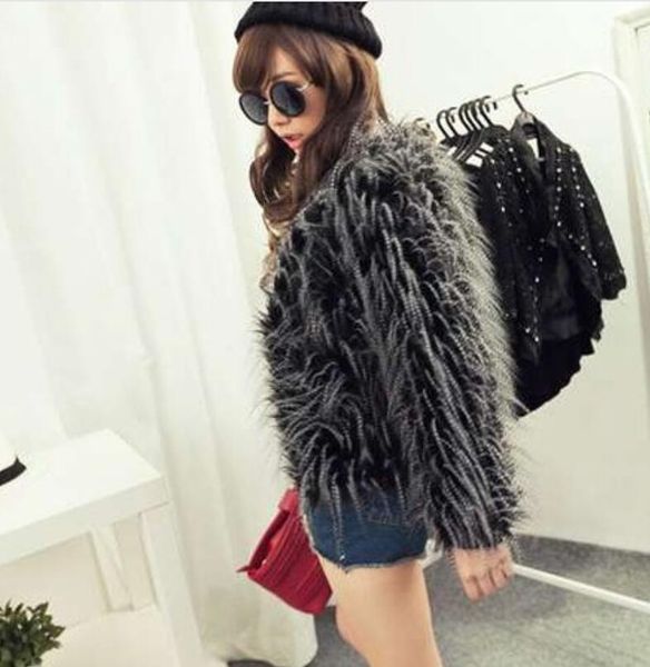 autumn and winter new choking chili with the same ostrich fur mixed color retro imitation fur jacket ladies fashion trend women, Black
autumn and winter new choking chili with the same ostrich fur mixed color retro imitation fur jacket ladies fashion trend women, Black