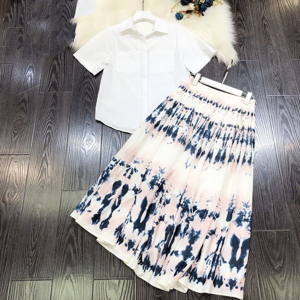 2021 early spring new imported wool blend fabric small suit fashionable mocha brown high waist pleated skirt lady suit ing, White
2021 early spring new imported wool blend fabric small suit fashionable mocha brown high waist pleated skirt lady suit ing, White