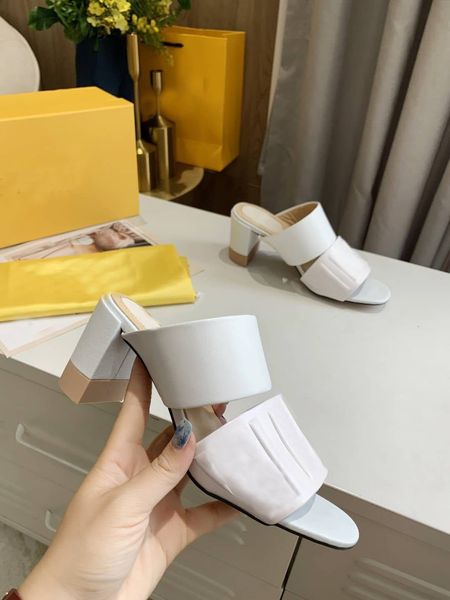 summer new womens sandals leather womens fashion high heel open toe thick heel temperament womens original box size 35-42, Black
summer new womens sandals leather womens fashion high heel open toe thick heel temperament womens original box size 35-42, Black