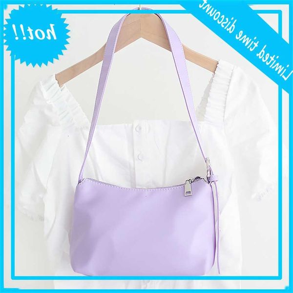 korean version simple nylon hand-held women's versatile fashion solid color one shoulder stick leisure pin buckle armpit bag
korean version simple nylon hand-held women's versatile fashion solid color one shoulder stick leisure pin buckle armpit bag