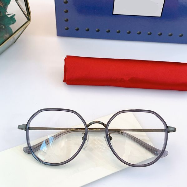 2021 spring and autumn new glasses 05580 classic style fashion temperament with men and women glasses titanium steel size 52*19*140
2021 spring and autumn new glasses 05580 classic style fashion temperament with men and women glasses titanium steel size 52*19*140