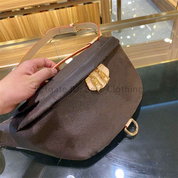 20ss luxury designer women fashion classic cross body bags letter metallic artwork causcal zipper chest pack pocket lady handbags coin purse, Red;black
20ss luxury designer women fashion classic cross body bags letter metallic artwork causcal zipper chest pack pocket lady handbags coin purse, Red;black