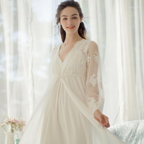 2017 new autumn women's robe and slip two pieces set pijamas cotton and lace princess sleepwear vintage nightgown1, Black;red
2017 new autumn women's robe and slip two pieces set pijamas cotton and lace princess sleepwear vintage nightgown1, Black;red