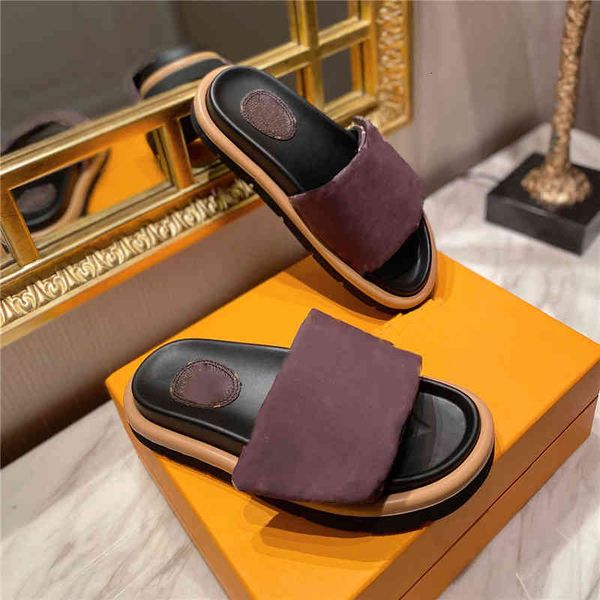 women designer pool pillow slipper lady nylon wide strap filled soft down letter printed leather sunset flat rubber slide sandal with, Black
women designer pool pillow slipper lady nylon wide strap filled soft down letter printed leather sunset flat rubber slide sandal with, Black
