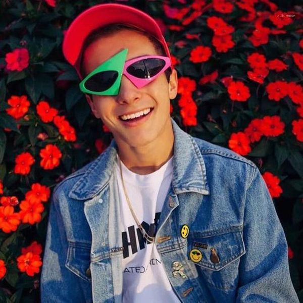 novelty hip-hop asymmetric triangular sunglasses personality green pink contrast color glasses party xmas supplies decoration1, White;black
novelty hip-hop asymmetric triangular sunglasses personality green pink contrast color glasses party xmas supplies decoration1, White;black