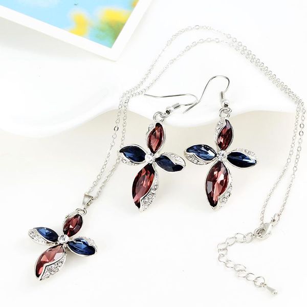 exquisite silver bridal jewelry sets cross pendant austrian crystal necklaces drop earrings wedding accessory
exquisite silver bridal jewelry sets cross pendant austrian crystal necklaces drop earrings wedding accessory