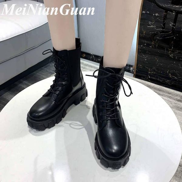 winter women shoes thick bottom fashion women's high boots lace up woman martin boots warmest soft female designer shoes 2021 e4, Black
winter women shoes thick bottom fashion women's high boots lace up woman martin boots warmest soft female designer shoes 2021 e4, Black