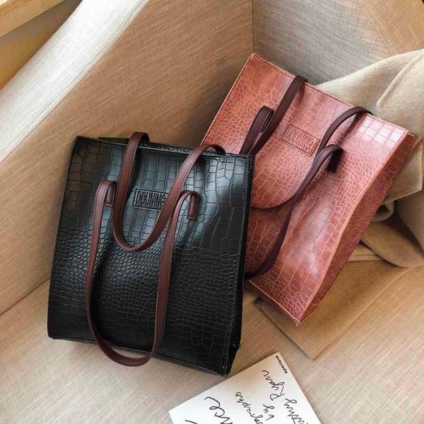 cross body fashion crocodile pattern handbag women casual luxury leather shoulder bag designer tote shopping bolsa feminin
cross body fashion crocodile pattern handbag women casual luxury leather shoulder bag designer tote shopping bolsa feminin